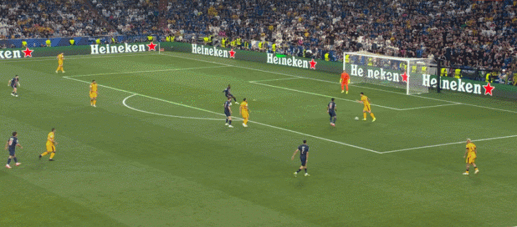 欧冠决赛复盘：巴黎“狂锋”背后有高人指点，请叫他们新典礼中场